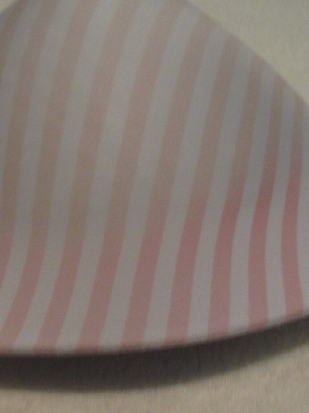 Victoria's Secret No Wire Bra Pink/White Size 38C USED - Picture 2 of 4